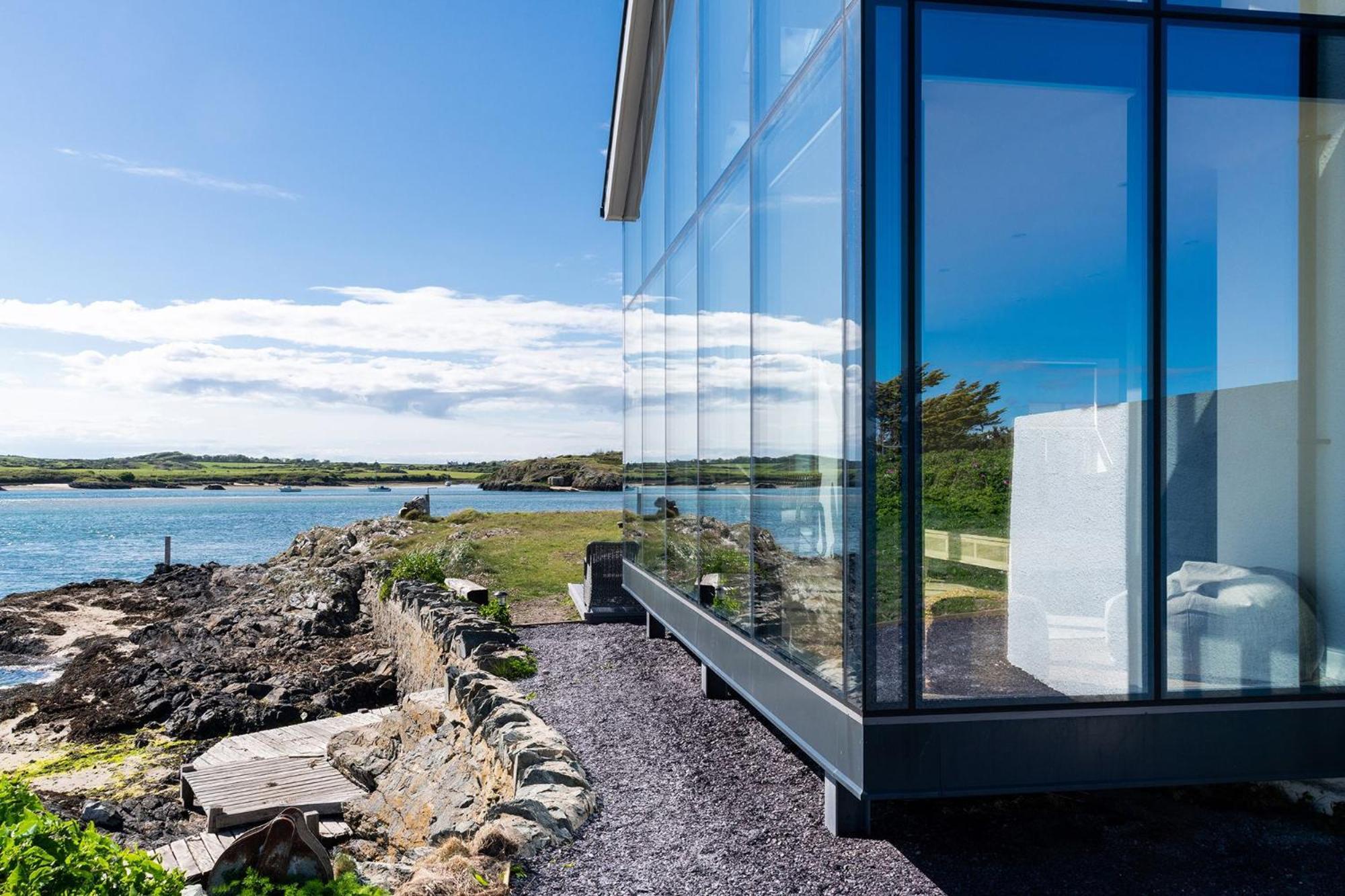 Hen Cymyran Villa Caergeiliog Luaran gambar