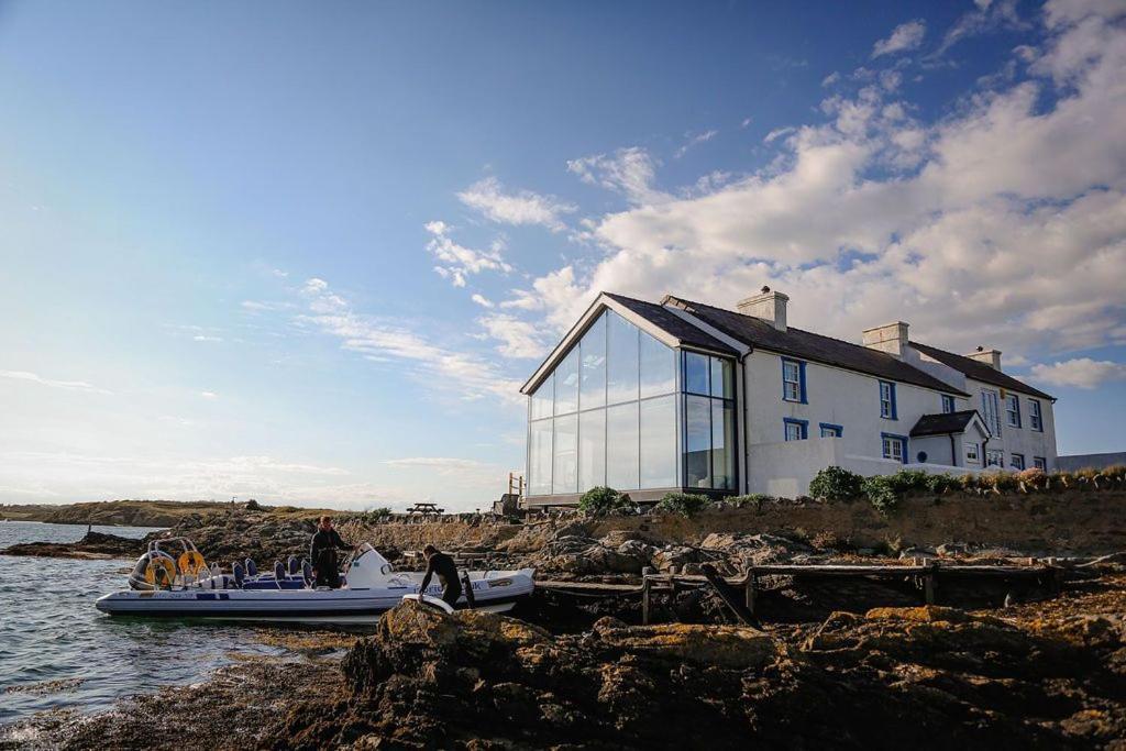 Hen Cymyran Villa Caergeiliog Luaran gambar