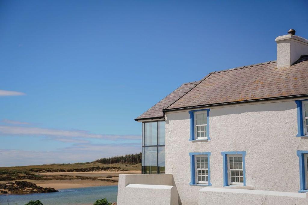 Hen Cymyran Villa Caergeiliog Luaran gambar